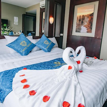 V Hotel فيينتيان المظهر الخارجي الصورة