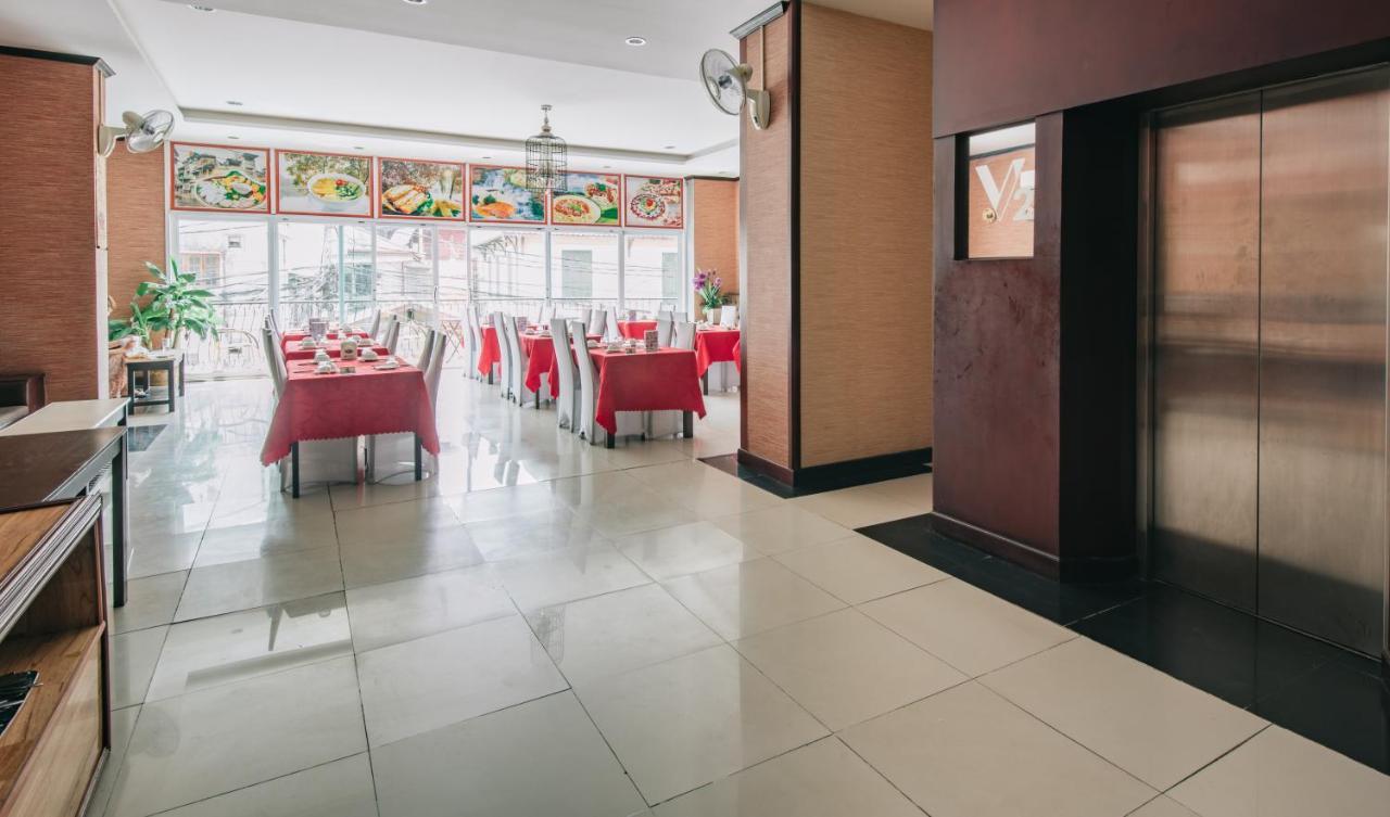 V Hotel فيينتيان المظهر الخارجي الصورة