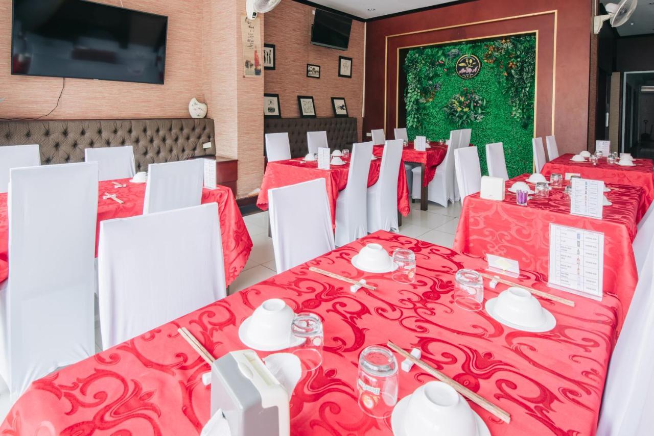 V Hotel فيينتيان المظهر الخارجي الصورة
