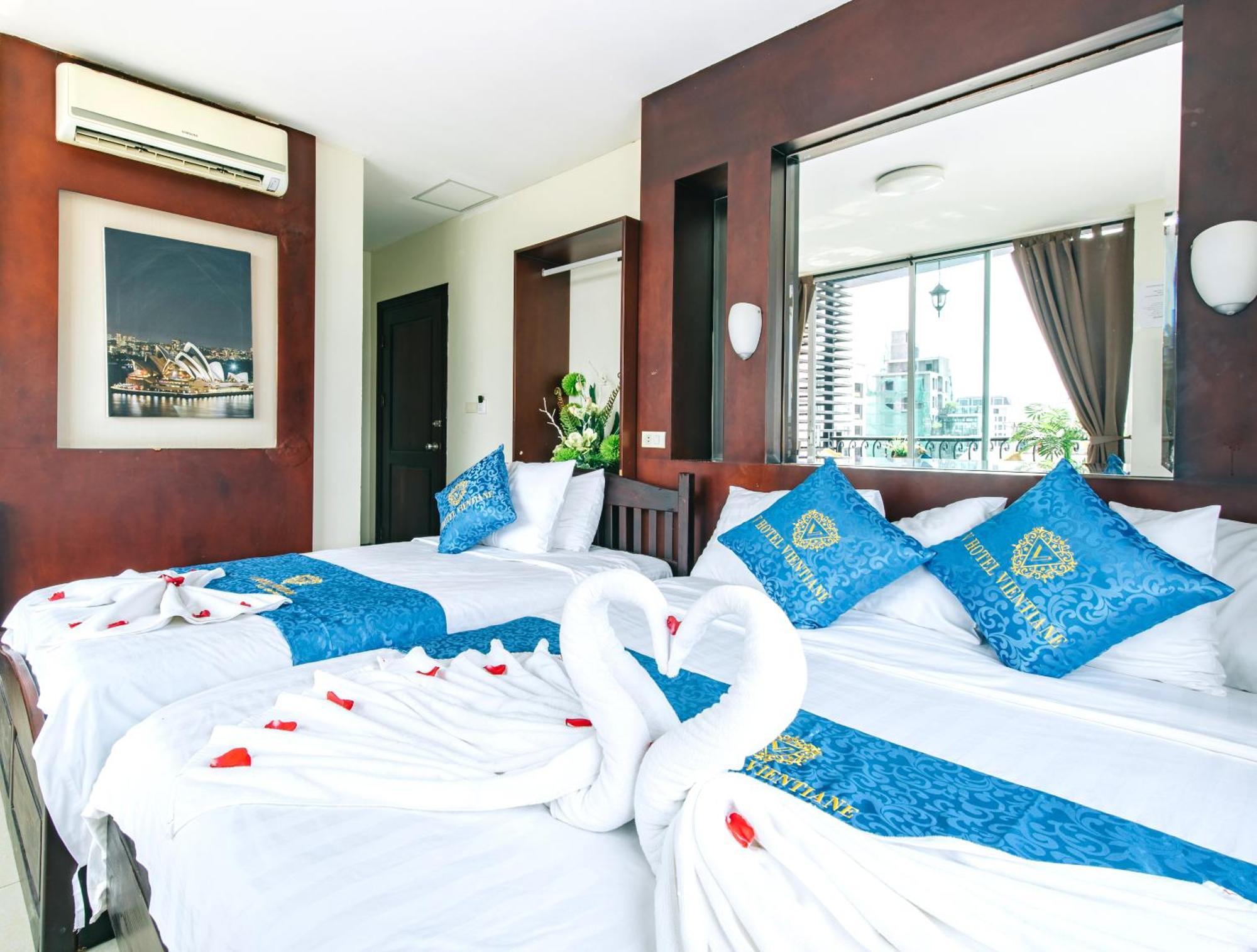 V Hotel فيينتيان المظهر الخارجي الصورة